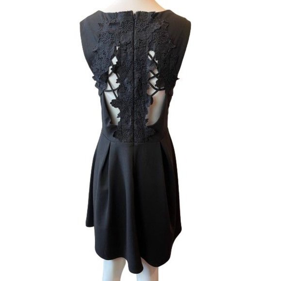 Miami Womens Skater Punk Dress DA6859IMK Open Back Embroidered Floral Black SZ L - Picture 2 of 8